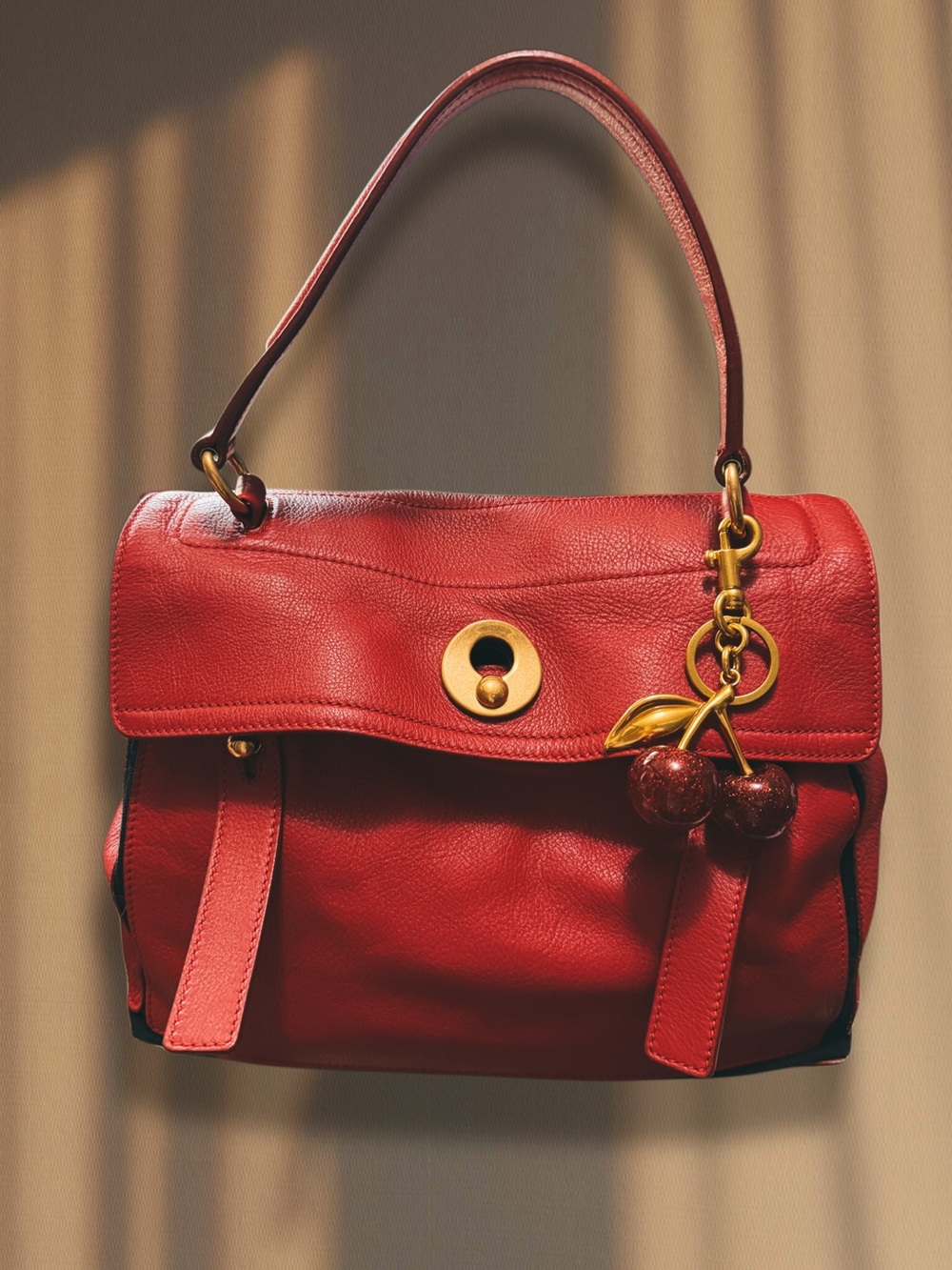 Red leather Yves Saint Laurent Muse Two handbag